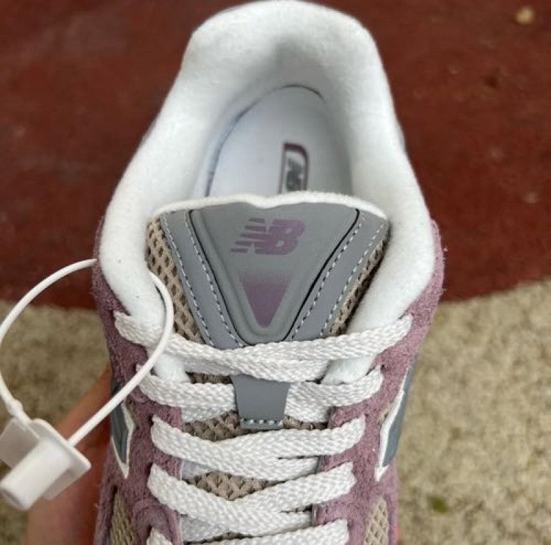 New Balance 2010 Suede Light Pink