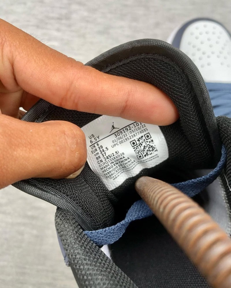 .nike Air jordan retro 1 low DARK NAVY WHITE
