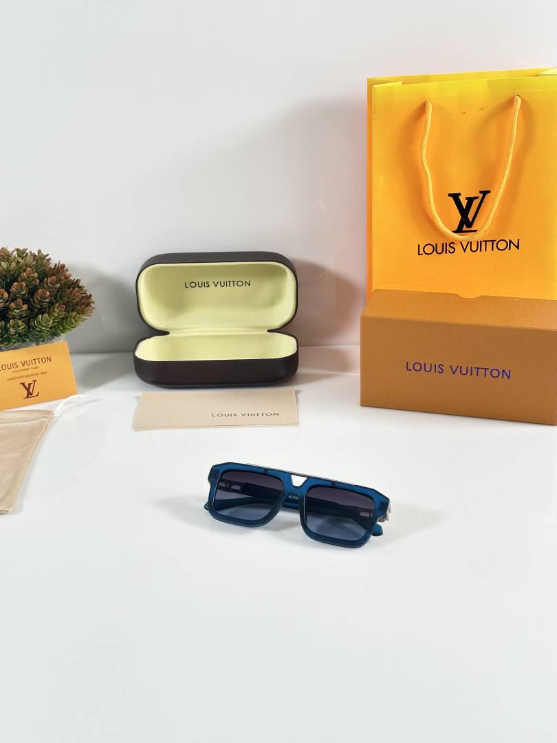 Louis Vuitton 121 Blue