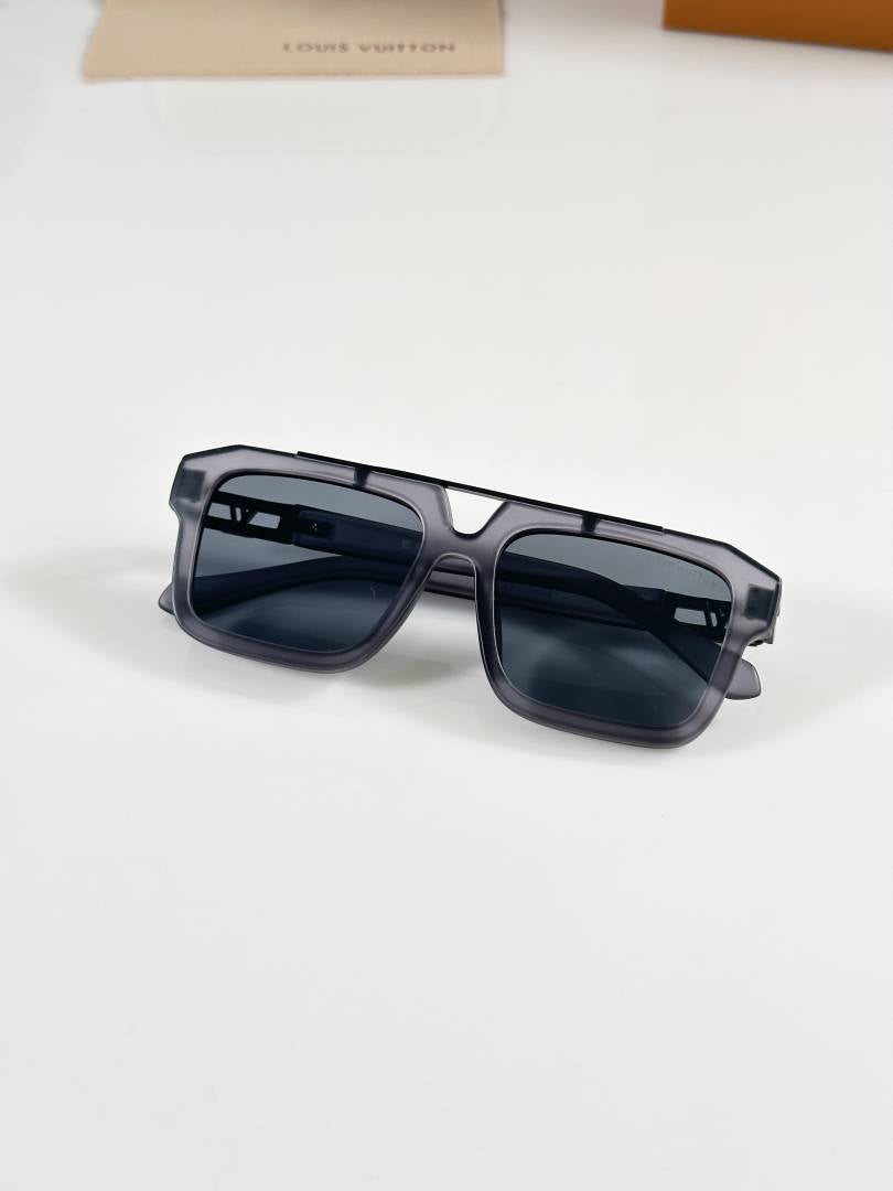 Louis Vuitton 121 Grey
