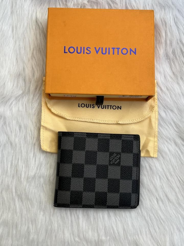 Louis Vuitton 394 Mens Wallet With OriginalBox DustCover Card