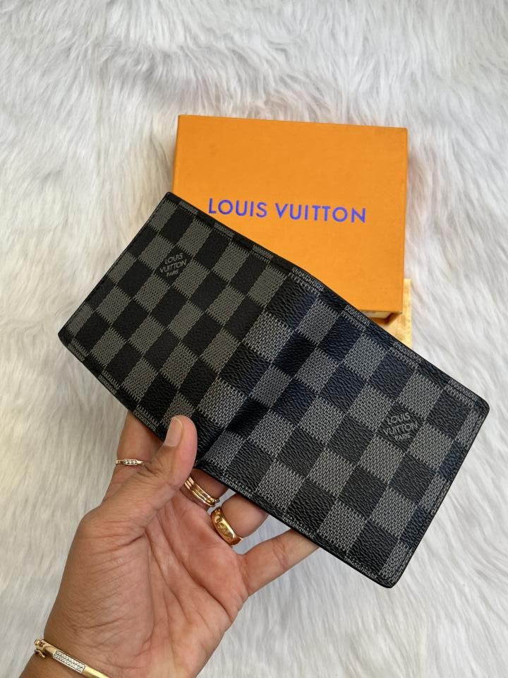 Louis Vuitton 394 Mens Wallet With OriginalBox DustCover Card