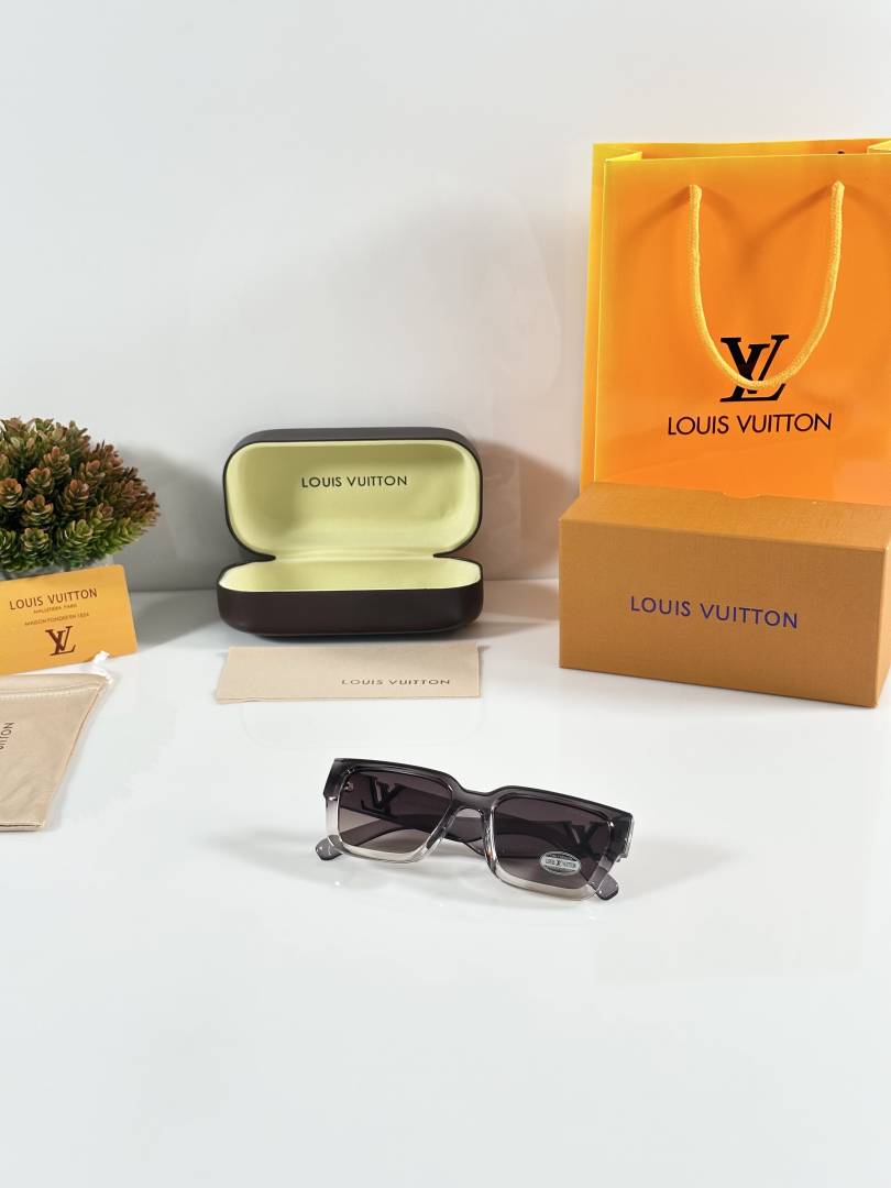 Louis Vuitton 2178 Grey