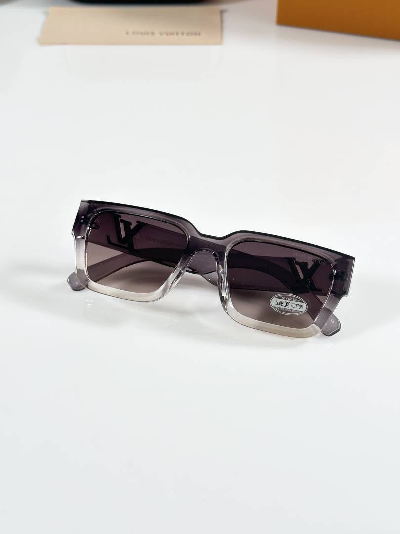 Louis Vuitton 2178 Grey