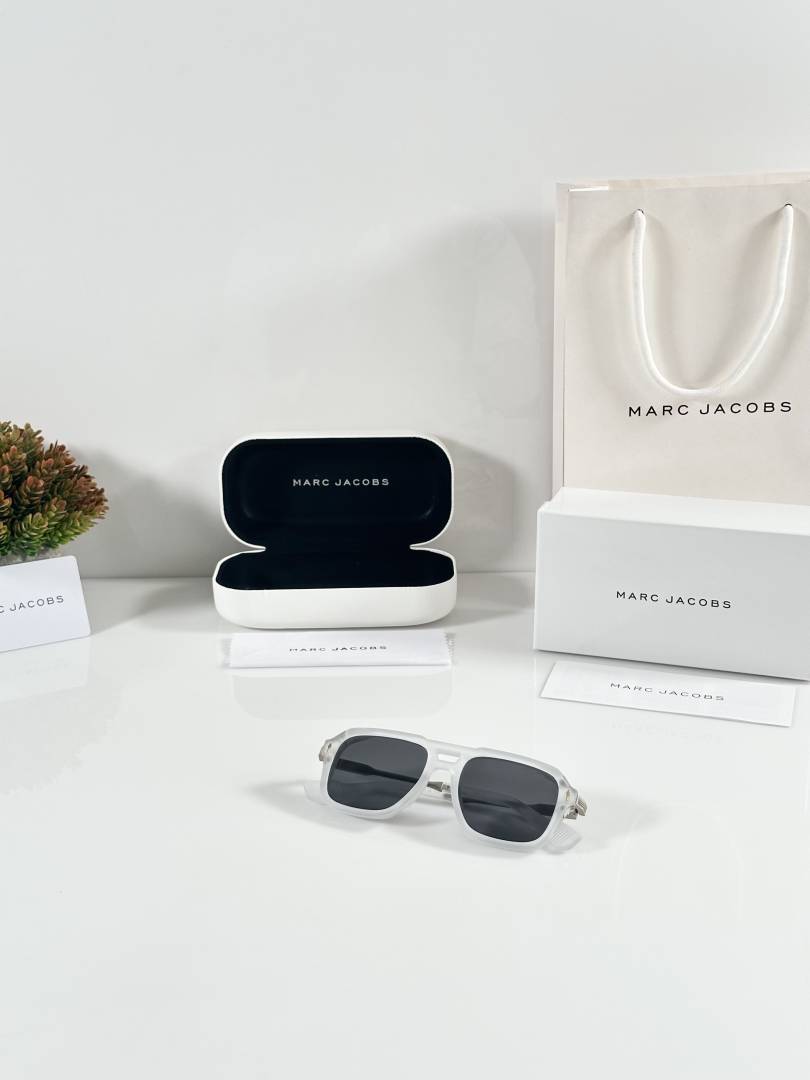 Marc Jacobs 1137 Ice Black