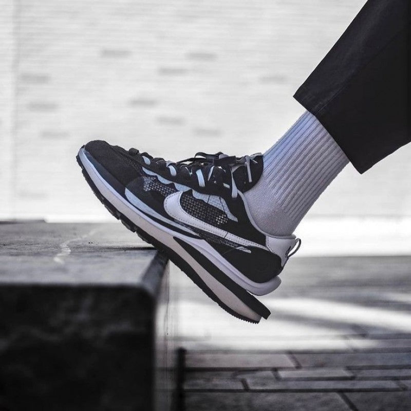 Sacai X Vaporwaffle "Black White" #612