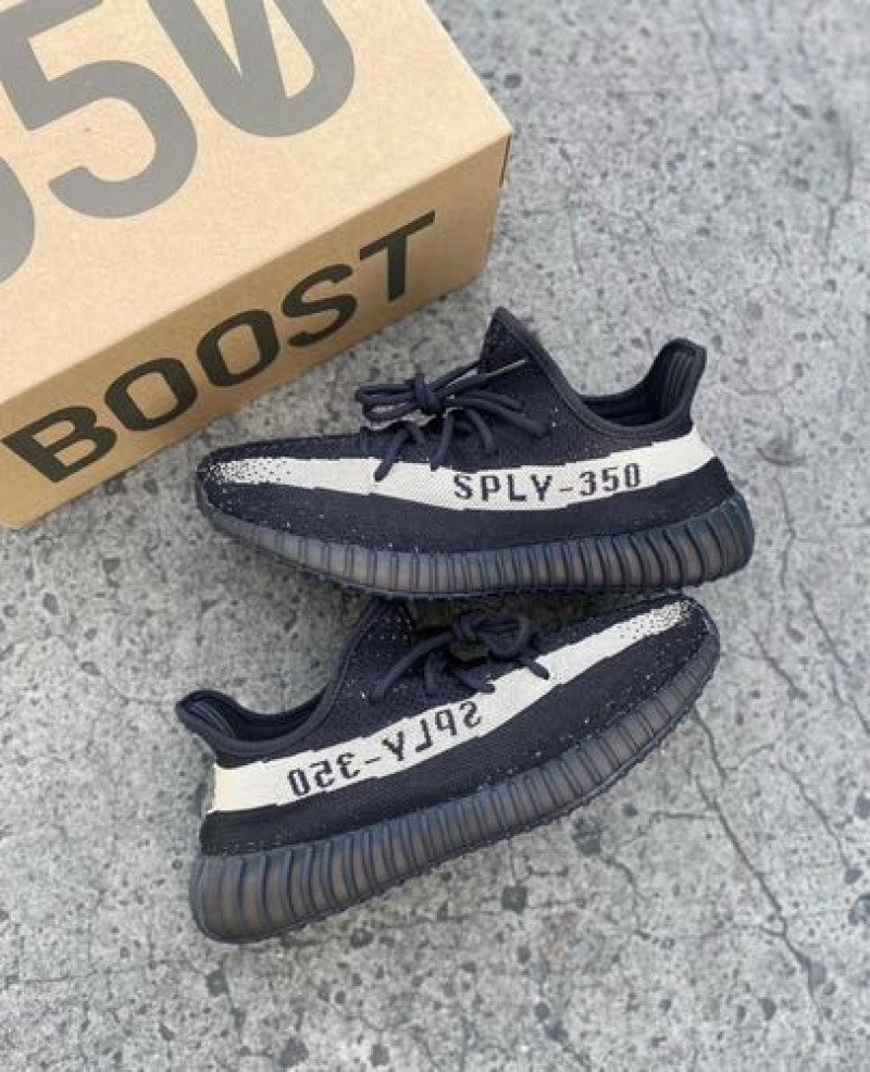 ADIDASS YEEZY 350 oreo