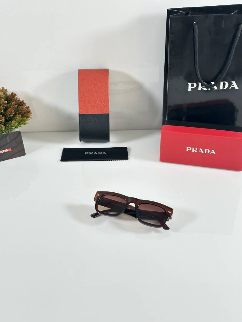 Prada 19 Brown