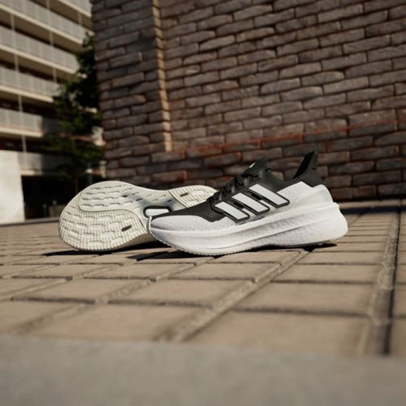 Adidass UltraBoost 5 Running Black White
