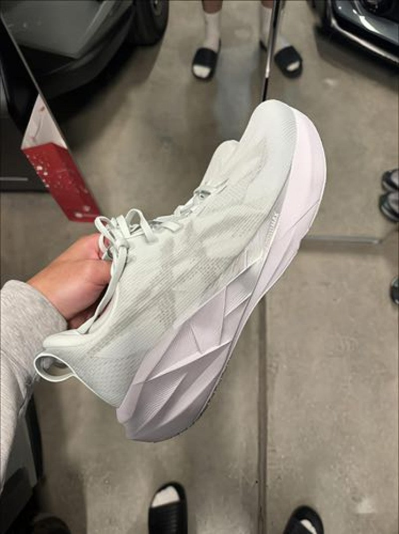 Asicss Novablast 5 grey white