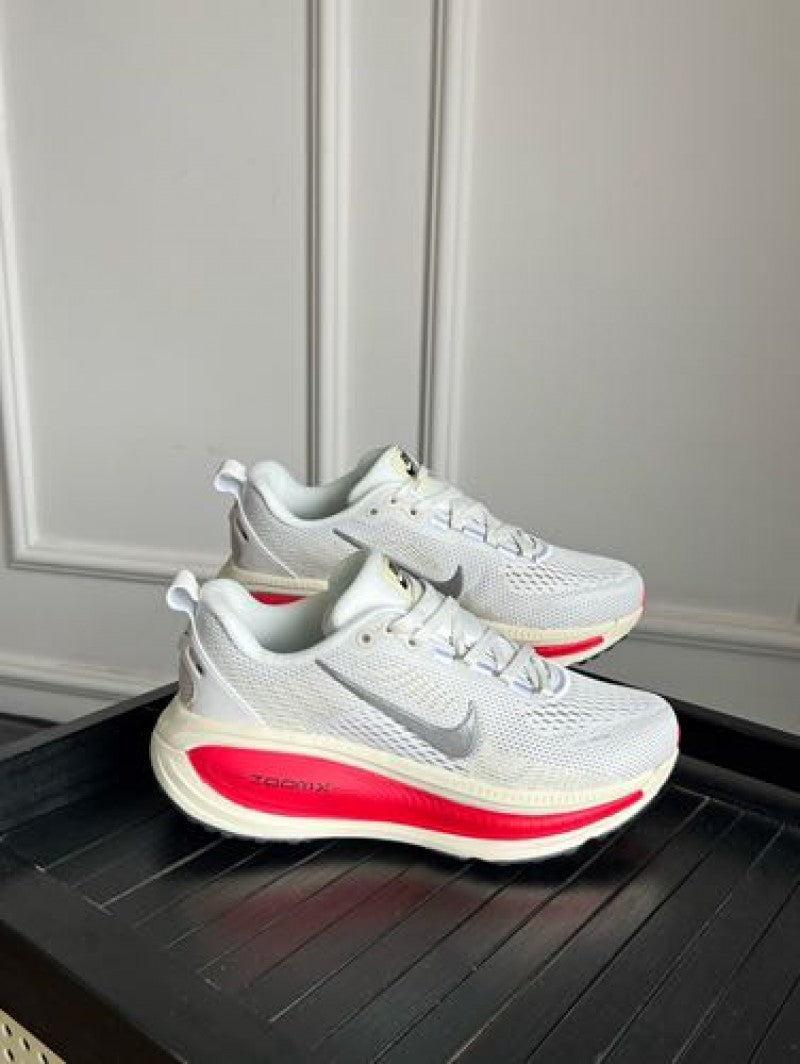 Nikee Zoom Vomero 18 Siren Red
