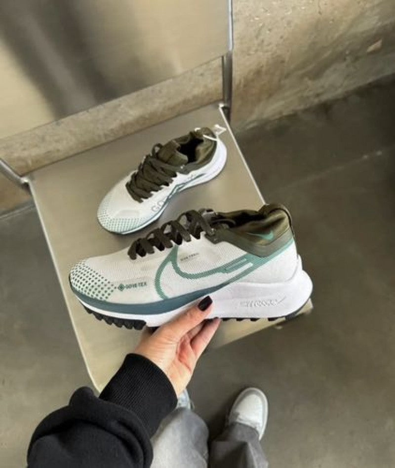 Nikee Pegasus Trail 4 Gore Tex Olive Green