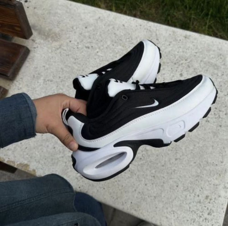 Nikee Airmax Portal Racer Black White