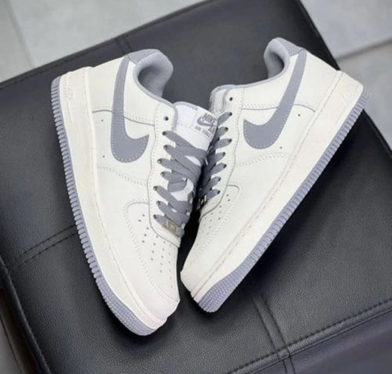 Airforce 1 low white grey sail