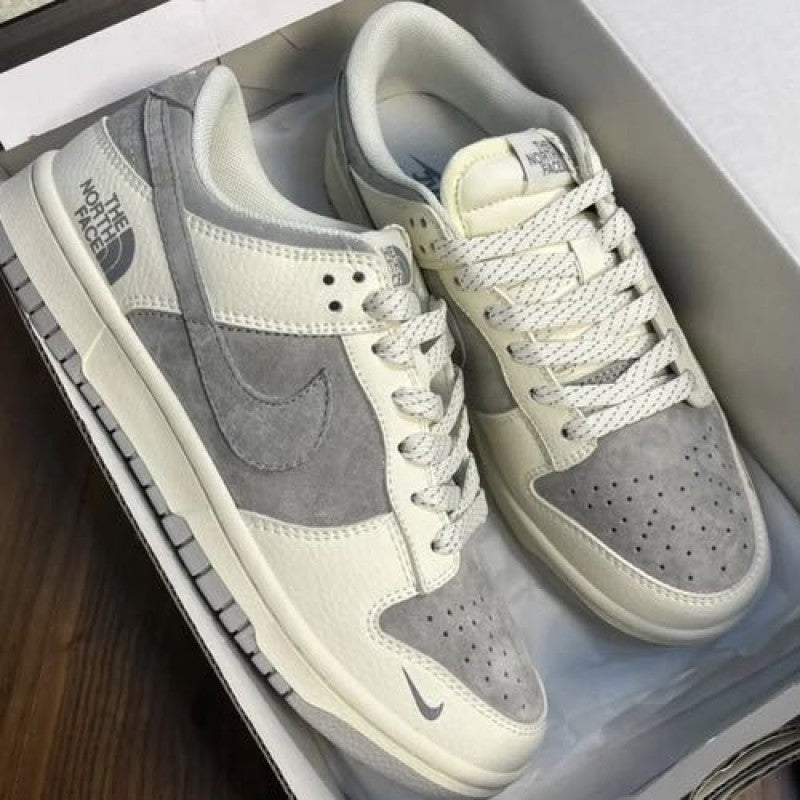 Nik ee SB Dunk Low X North Face 2025