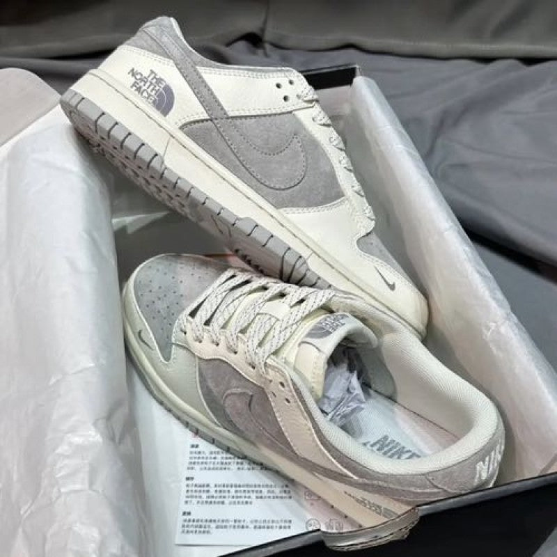 Nik ee SB Dunk Low X North Face 2025