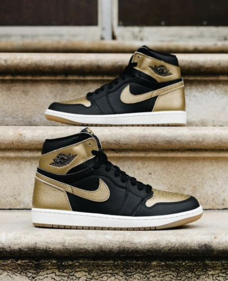 NIK EE Air JORDAN 1 HIGH BLACK AND GOLD SEMI UA