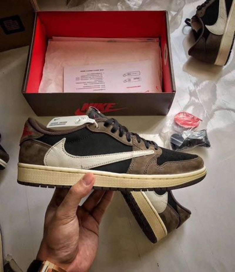 NIK.EE Air JORDAN 1 LOW X TRAVIS SCOTT DARK MOCHA SEMI UA