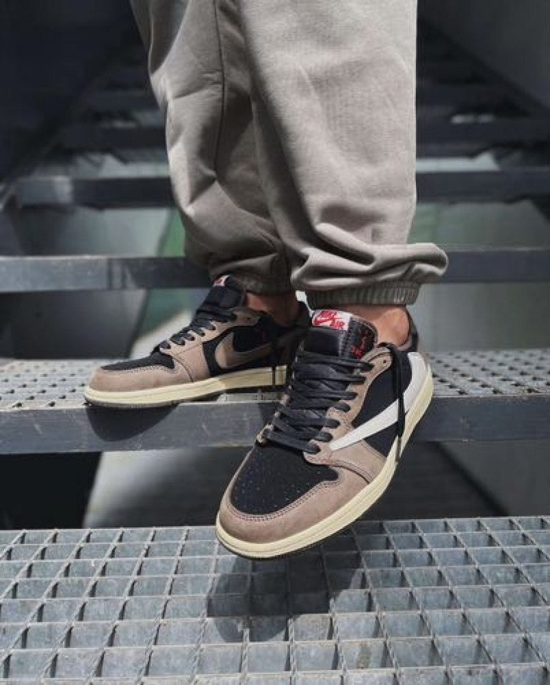 NIK.EE Air JORDAN 1 LOW X TRAVIS SCOTT DARK MOCHA SEMI UA
