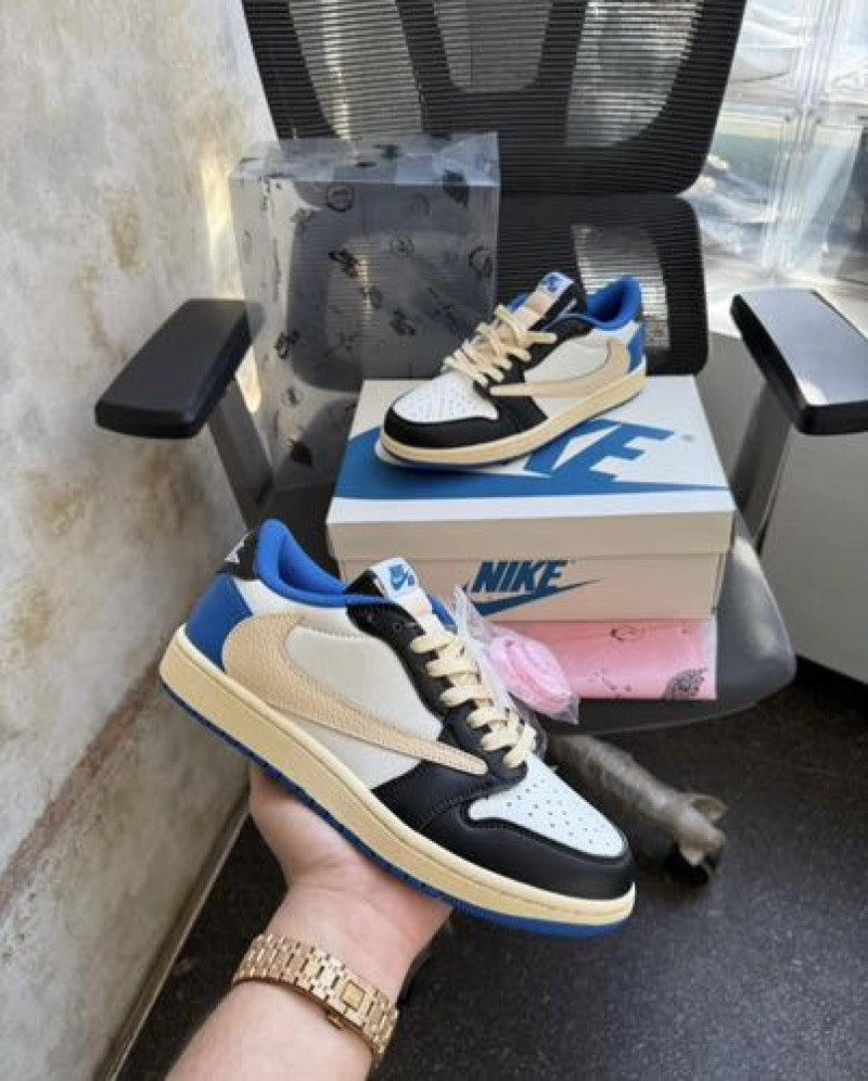 Nik e Air jordan 1 low travis scott fragment semi ua
