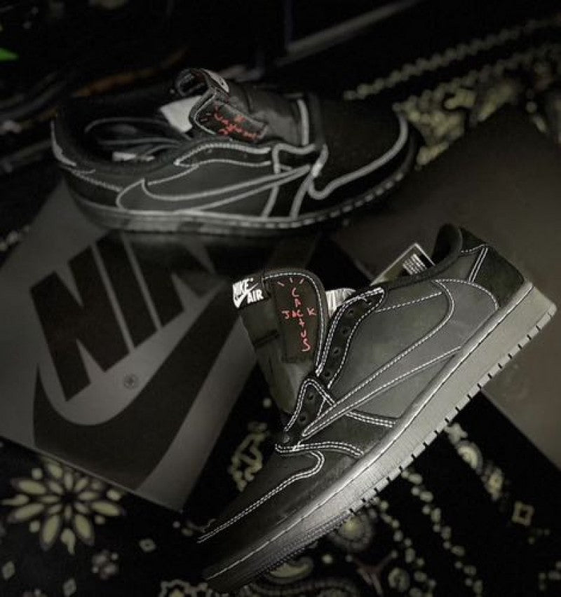 NIK E Air JORDAN 1 LOW X TRAVIS SCOTT PHANTOM SEMI UA