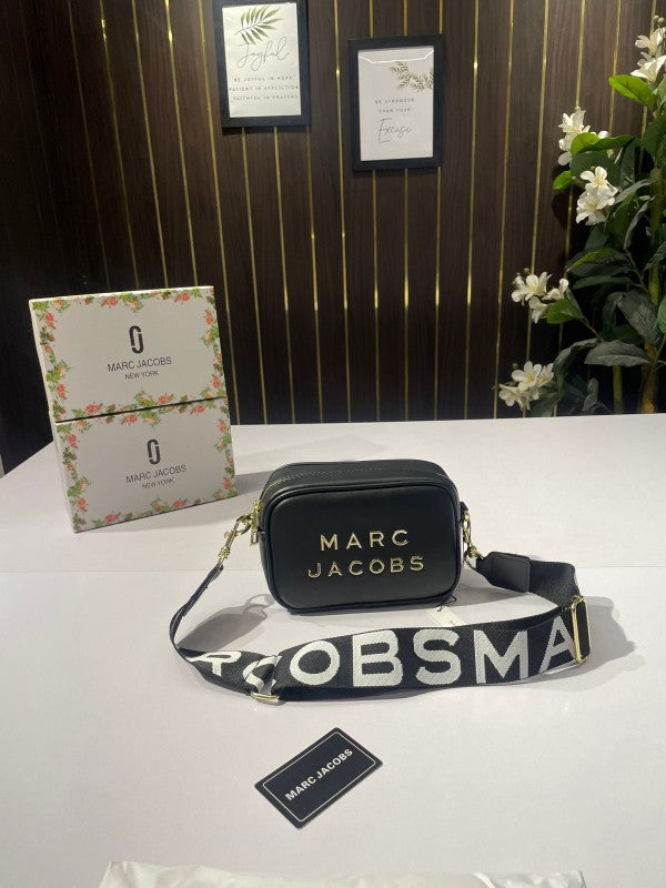 Marc jacobs camera snapshot with og box