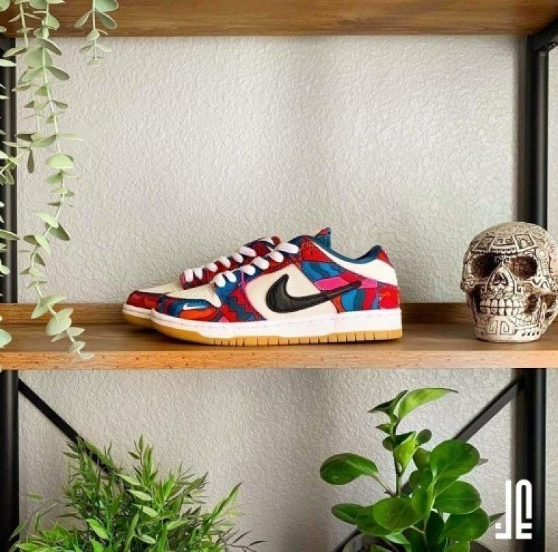 NIKEE SB DUNK PARRA