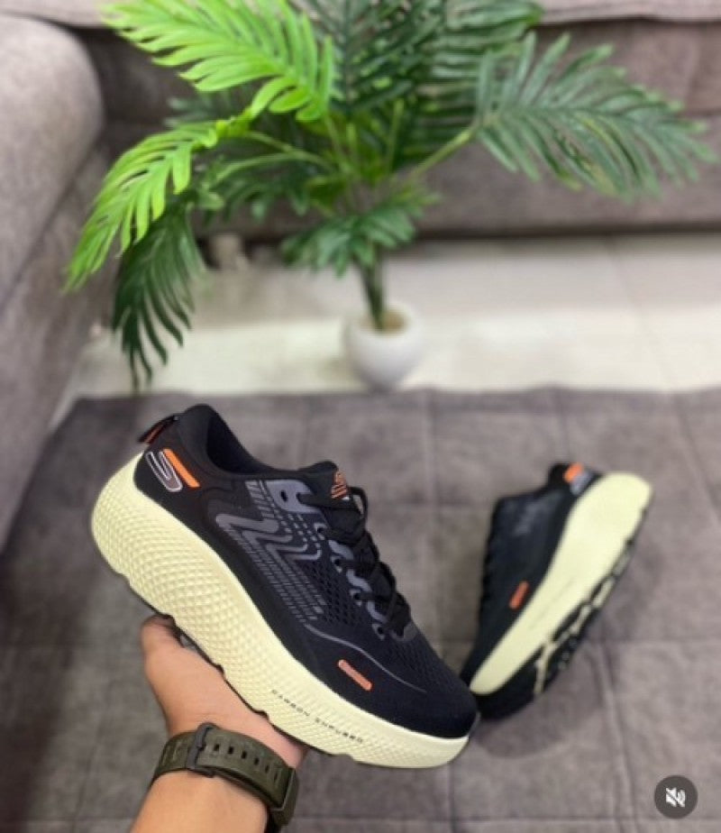 skecherss go run max road 6 running shoes