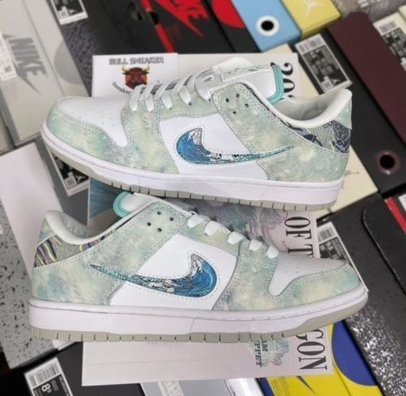 E sb dunk low year of the dragon steam puppet with og open box