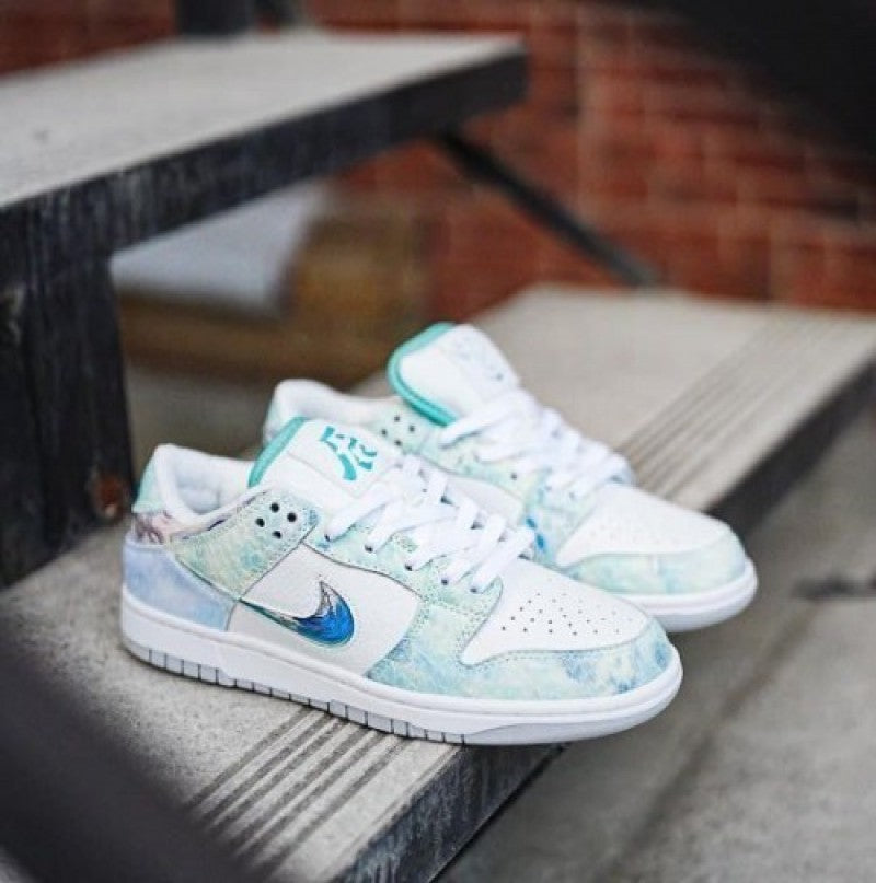 E sb dunk low year of the dragon steam puppet with og open box