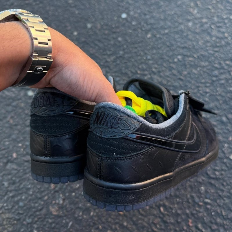 Nik ee SB Dunk Low Duck of the Feather Black University 207