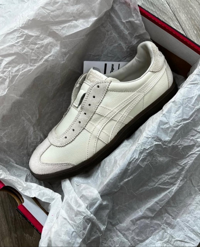 Onitsuka Tiger Tokuten Slip On Biege Brown 157