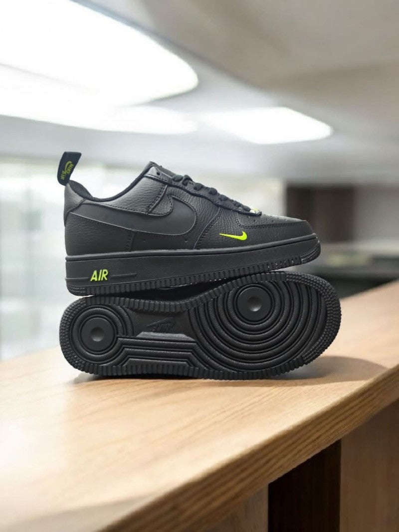 Nik ee Airforce 1 low 07 Black Volt 155