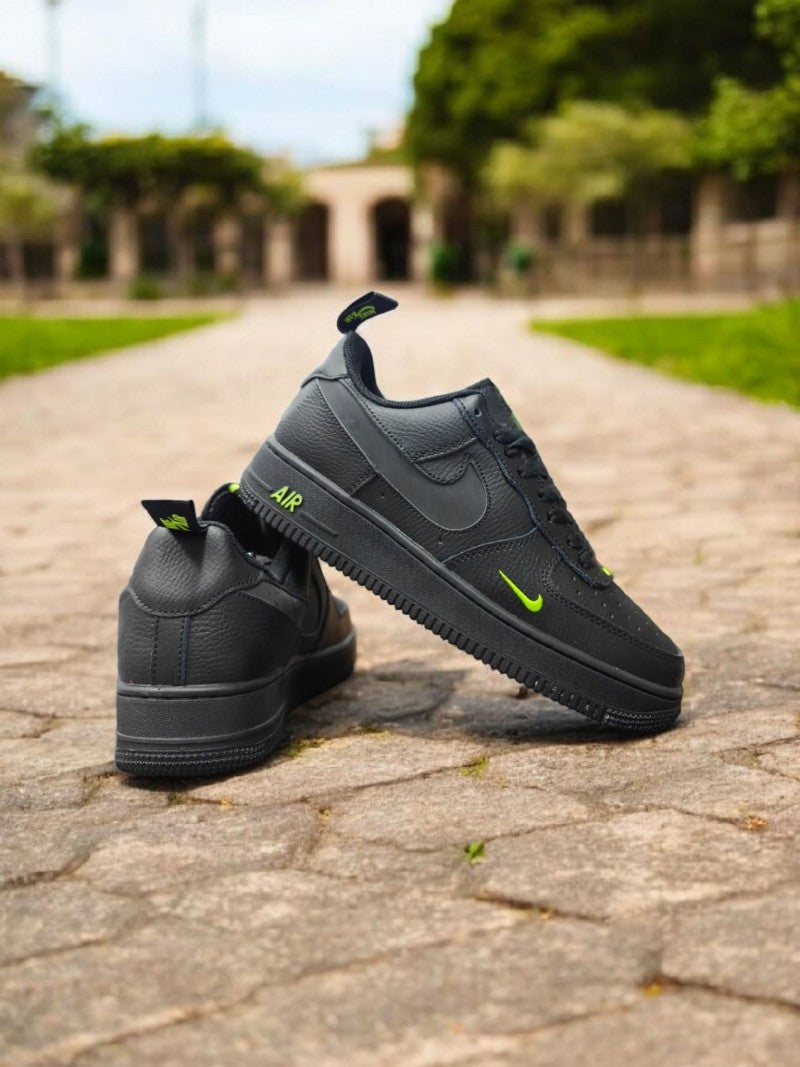 Nik ee Airforce 1 low 07 Black Volt 155