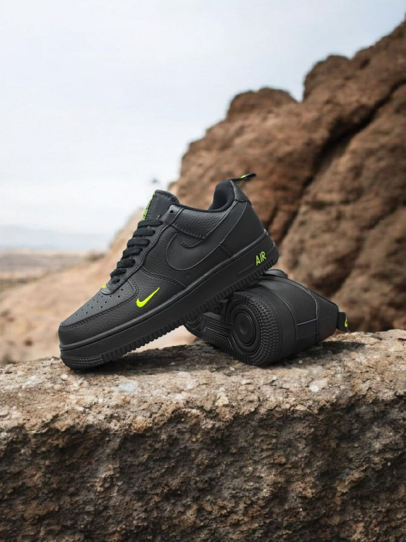 Nik ee Airforce 1 low 07 Black Volt 155