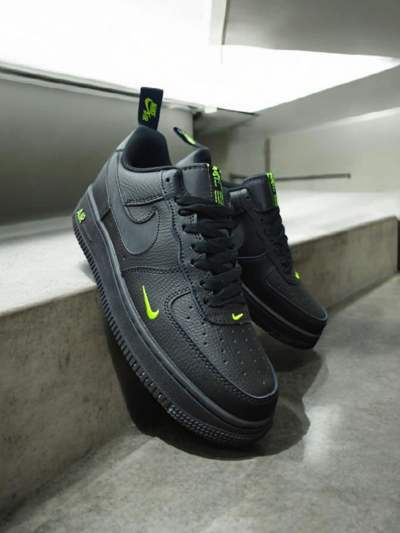Nik ee Airforce 1 low 07 Black Volt 155