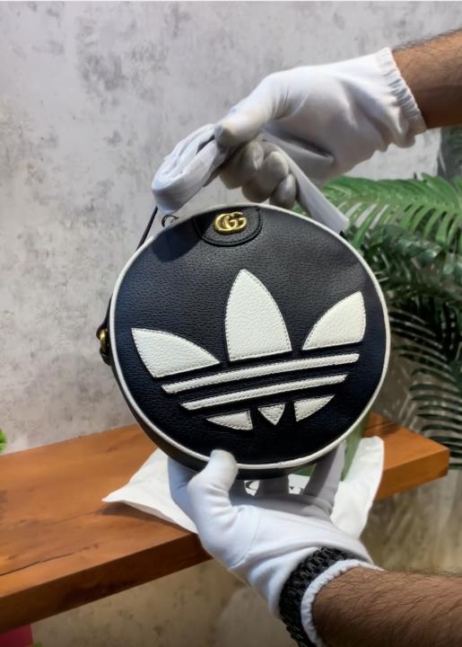 Gucc i x ADIDA S ROUND WITH BOX