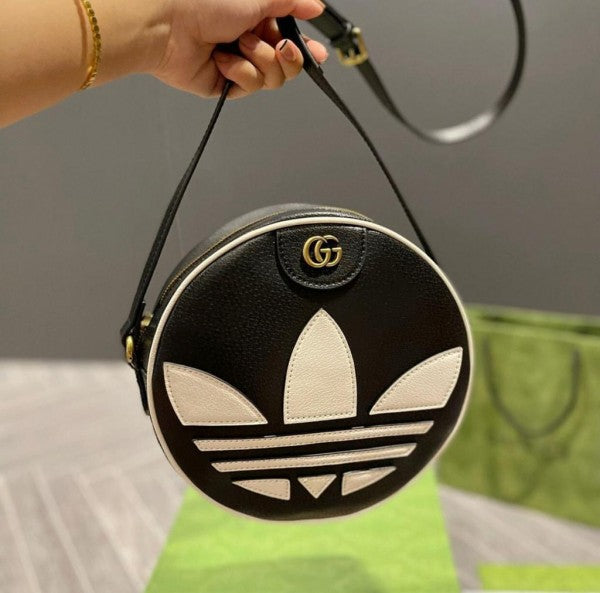 Gucc i x ADIDA S ROUND WITH BOX