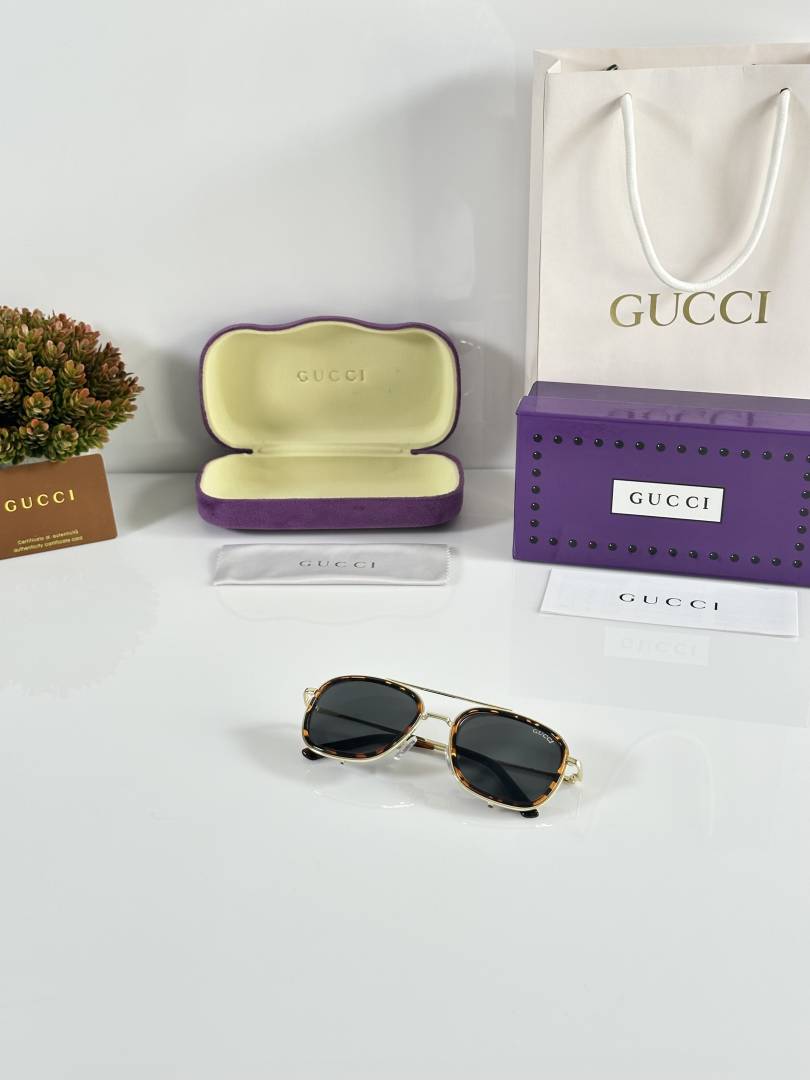 Gucci 6639 Tiger Gold Black
