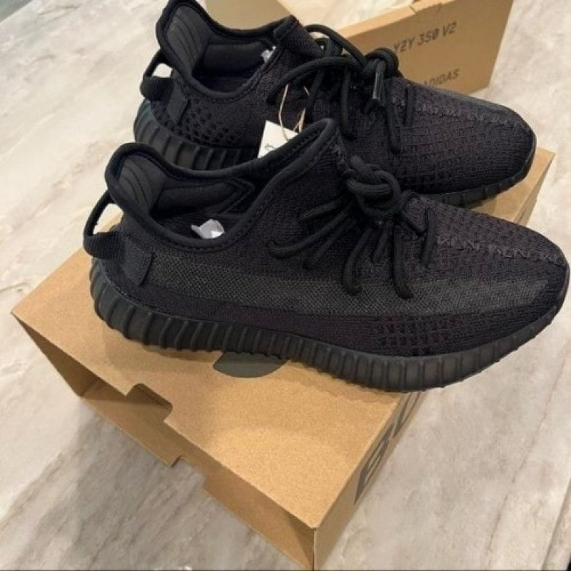 Adidass Yeezy 350 v2 onyx Semi UA With Full Accessories