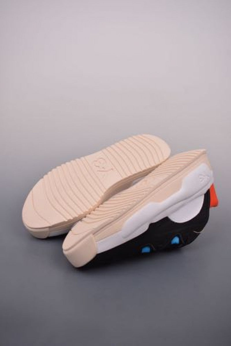 S y 3 hokori 2 white black red