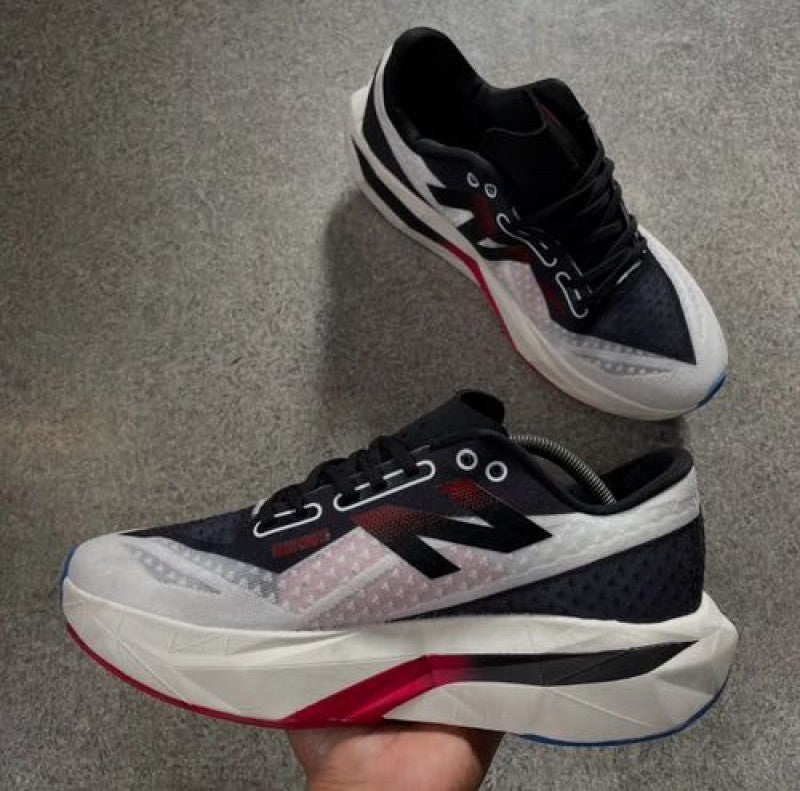 New Balance Sc Elite 4 Black Red