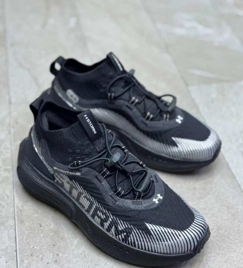 phantom 4 strome black