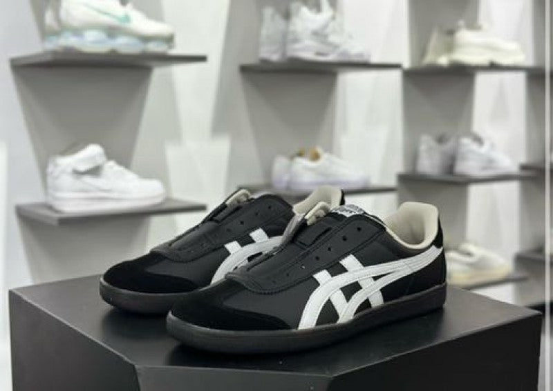 Onitsuka Tiger Tokuten Slip On Black