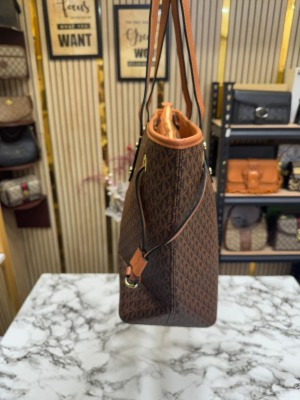 Michael Kors Jet Set Travel Tote With Wallet (Brown)