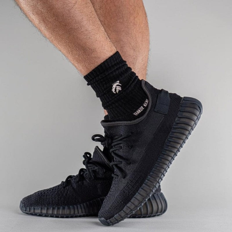 Adida s Yeezy 350 V2 ONYX Semi UA with all accessories