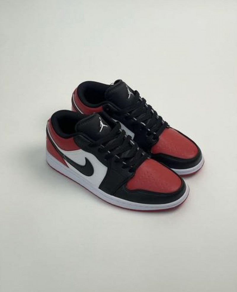 Nikee Air Jordan 1 Low Bred Toe
