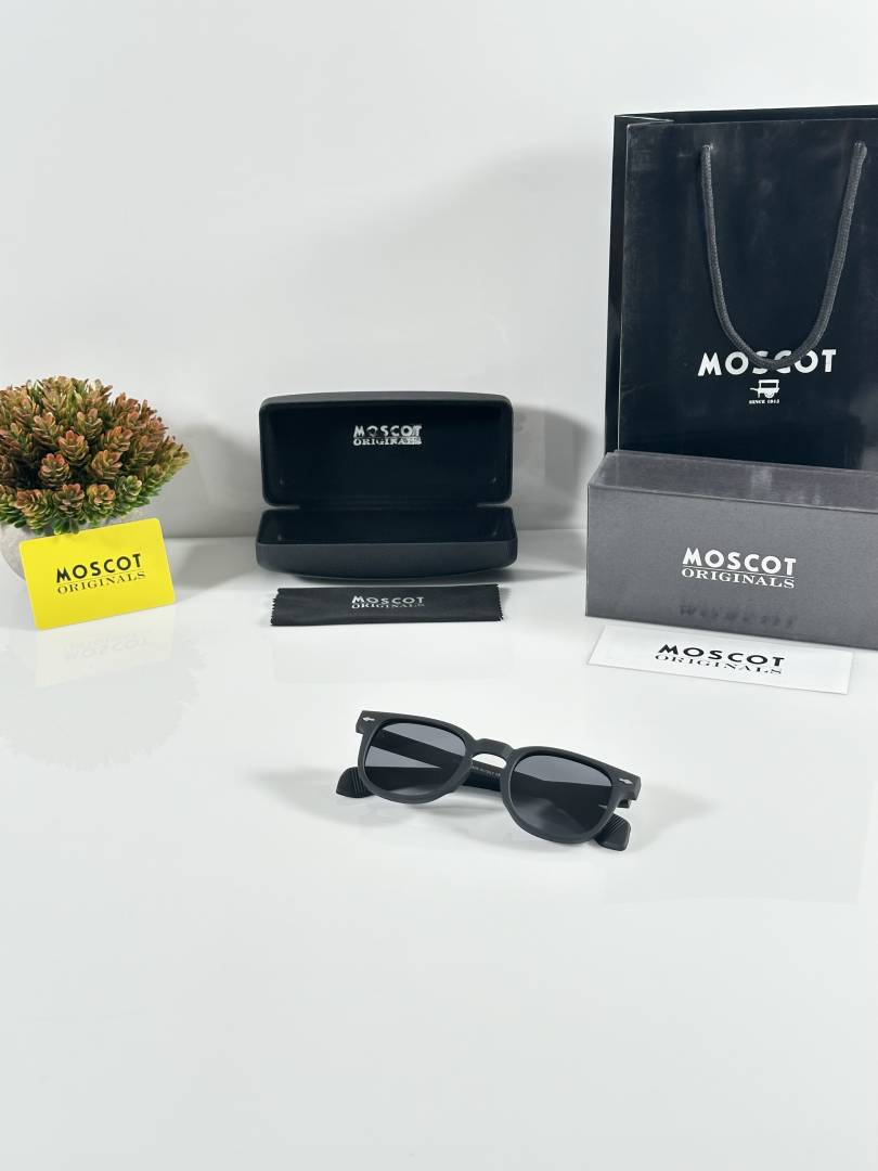 Moscot 120 Black