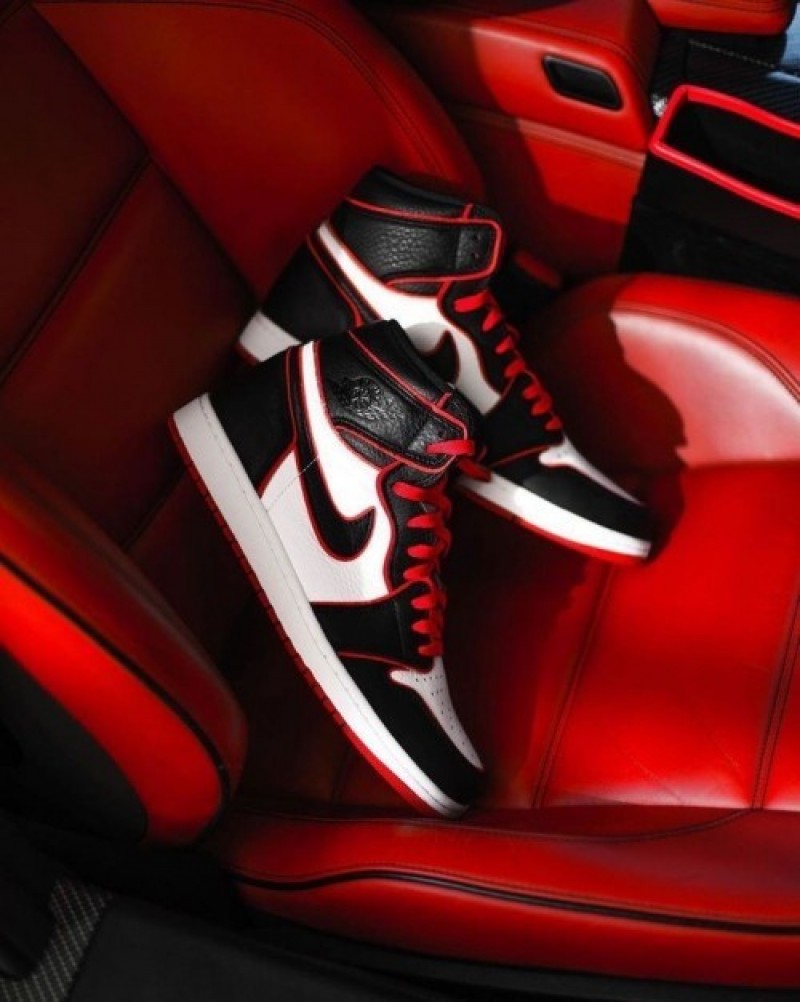 Nikee Air jordan Retro 1 Bloodline Semi UA 155