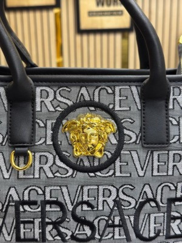 VERSACE LA MEDUSA HAND BAG WITH BOX AND DUST BAG INCLUDING CARRY BAG (WHITE BLACK)